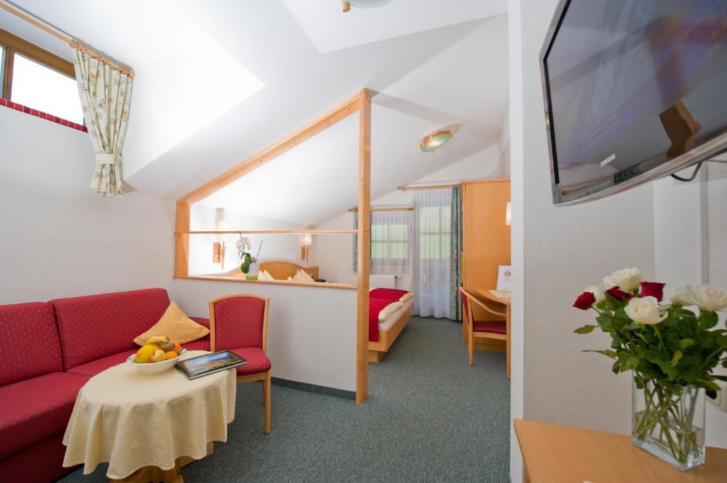 Hotel Landhaus Neumayr Гросарль Екстер'єр фото